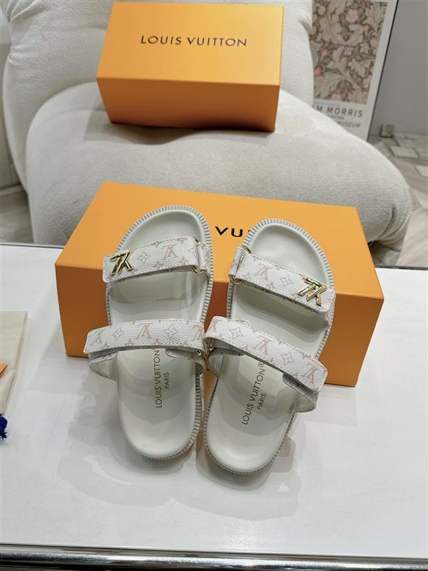 20251128184535742 200